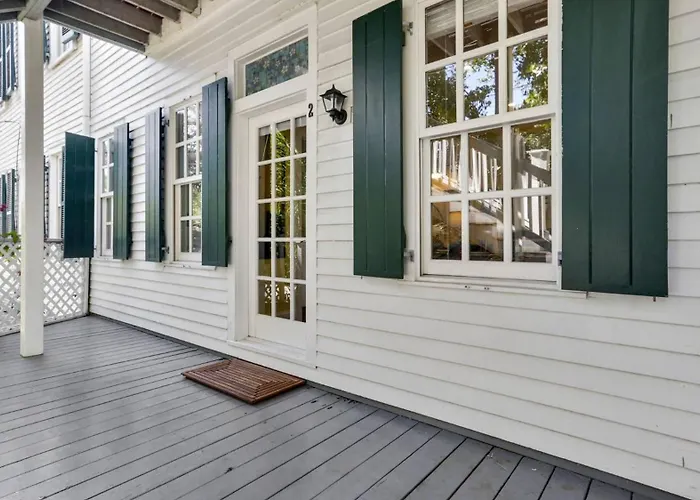 Lazy Gecko By Avantstay Walk To Duval St In Key West Month Long Stays Only